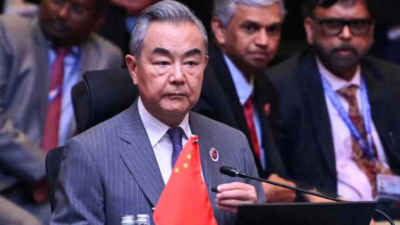 চীন-ভারতকে প্রতিদ্বন্দ্বী নয়, অংশীদার হিসেবে দেখতে হবে: চীনা পররাষ্ট্রমন্ত্রী